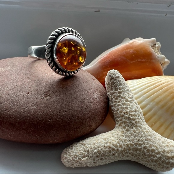 Baltic Amber ring - Picture 7 of 10